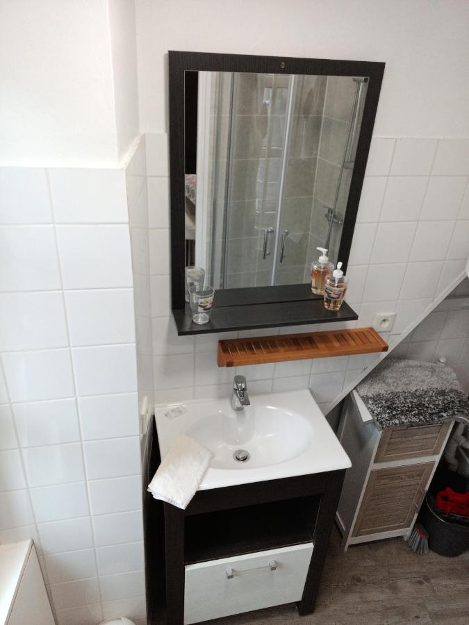 Becker Apartment Dinan Bagian luar foto